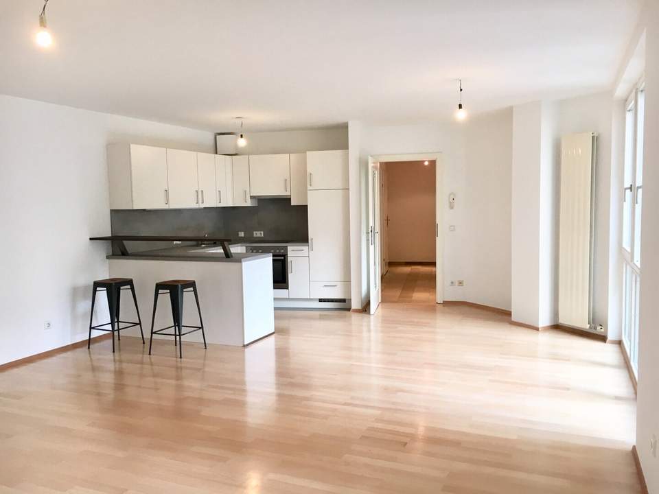 1040! Tolle 2-Zimmer Wohnung mit Gemeinschaftsterrasse