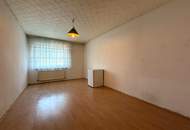 Renovierungsbedürftige Wohnung am Tabor