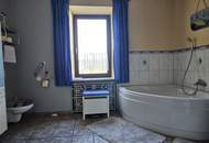 Geräumiges Haus mit großer Wohnung und Gastlokal