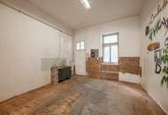 ++NEU++ Sanierungsbedürftige 3-Zimmer Altbauwohnung im Erdgeschoss!
