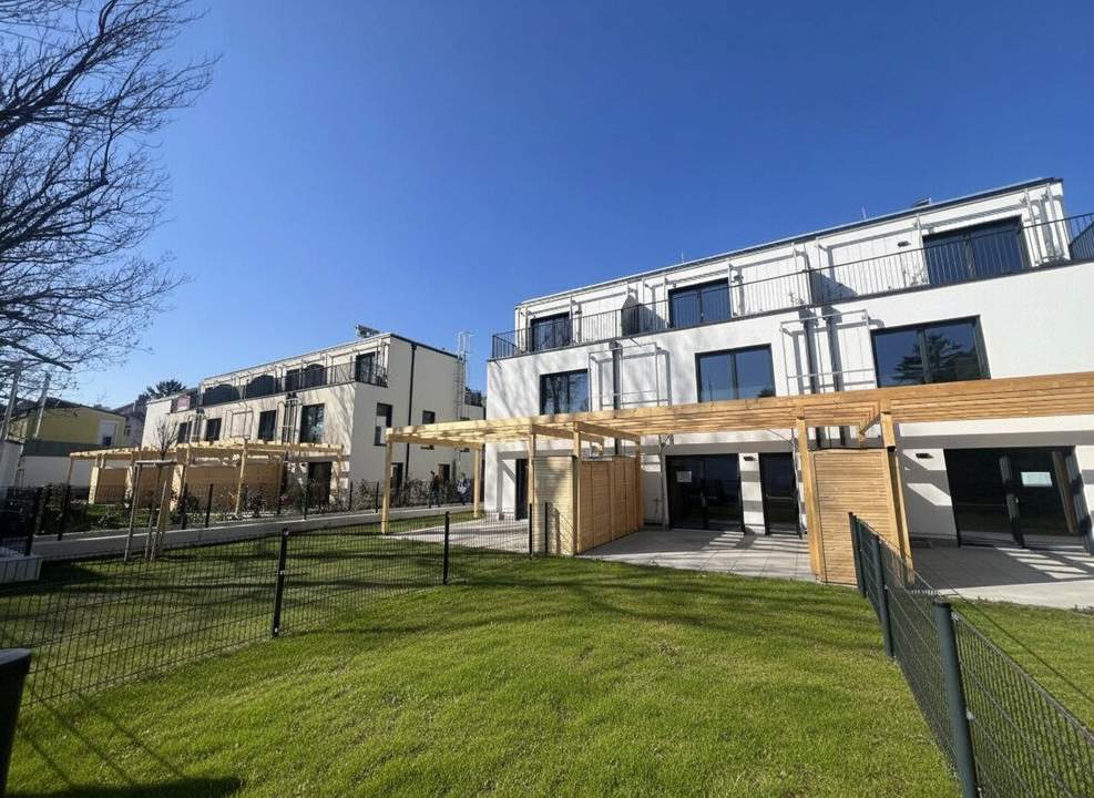 Exklusive Reihen- und Doppelhäuser am idyllischen Hunyadi Park mit Blick in den Park im ALTORT MARIA ENZERSDORF!