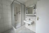 Miete: 4,5-Zimmer-Wohnung mit Balkon in zentraler Lage - perfekt auch als Studenten-WG