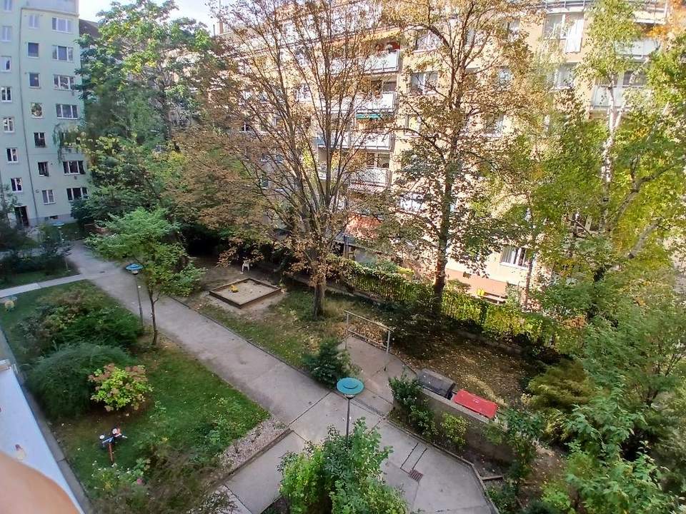 Gut angelegte 3-Zimmer-Wohnung mit BESTEN VEKEHRSANSCHLÜSSEN ! ANLEGERGEEIGNET !