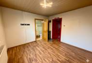 Bungalow-Charme trifft Bastler-Paradies: Modernes Wohnen mit Pool, Garage und eigenem Stadl