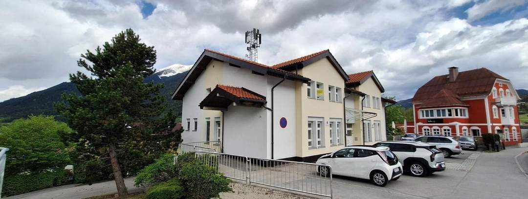 Mehrzweckhaus in zentraler Lage