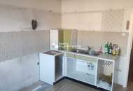 GEMÜTLICHER BUNGALOW MIT JEDER MENGE POTENZIAL !!