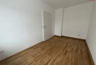 Sonnige Grünlage, ausgewählte Nachbarschaft &amp; Entspannung pur: sanierte 3-Zimmer-Wohnung im obersten Stock eines kleinen Mehrparteienhauses mit moderner Dusche und viel Privatsphäre!