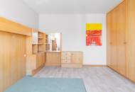 Charmantes Reihenhaus teil renoviert – Ihr neues Zuhause wartet auf Sie!