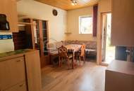 PREISKNALLER ZUM JAHRESENDE: Charmantes Landhaus mit zwei großen Gewölbekellern - nur 75.000 €!