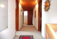 GROSSZÜGIGE LANDVILLA IN AUSSICHTSLAGE!