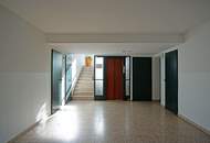 Reizende 3-Zimmer-Wohnung mit 2 Balkonen, gartenseitiger Veranda und Garagenplatz