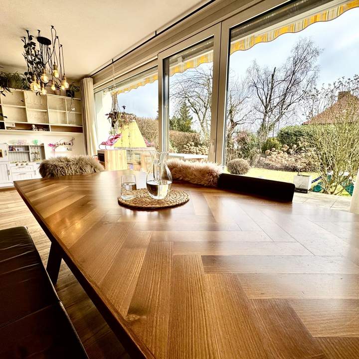 Wohnen auf zwei Ebenen - Sonne, Raum und mehrere Lieblingsplätze im Freien inkl. Tiefgaragenparkplatz