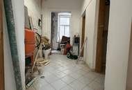 Sanierungbedürftige 2- Zimmer Altbauwohnung - 2 Liftstock