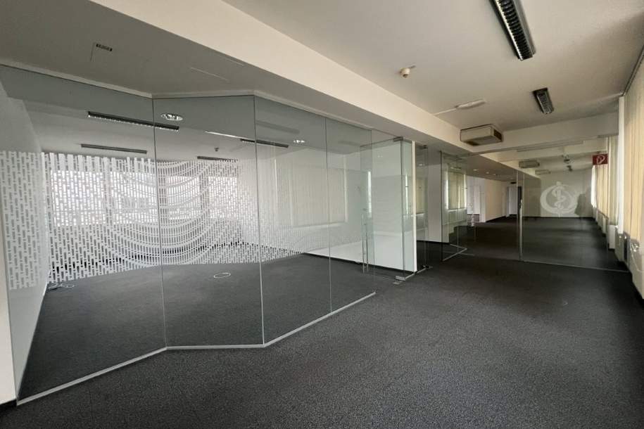 Preisgünstiges Büro mit Terrasse zu mieten, Gewerbeobjekt-miete, 5.113,20,€, 1110 Wien 11., Simmering