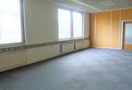 Günstiges Büro ca. 19,50m² in U6 Nähe - angenehmes Ambiente, inkl. Küchen- und Konferenzrraumnutzung!