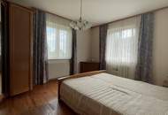 6-Zimmer-Haus in Wöllersdorf mit Balkon, Garage und Garten