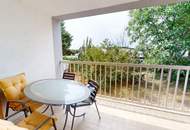 Großzügiges Zweifamilienhaus mit großem Garten und viel Potenzial
