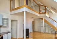 Lichtdurchflutete Dachgeschoss-Maisonette mit Galerie und großzügiger 29 m² Dachterrasse
