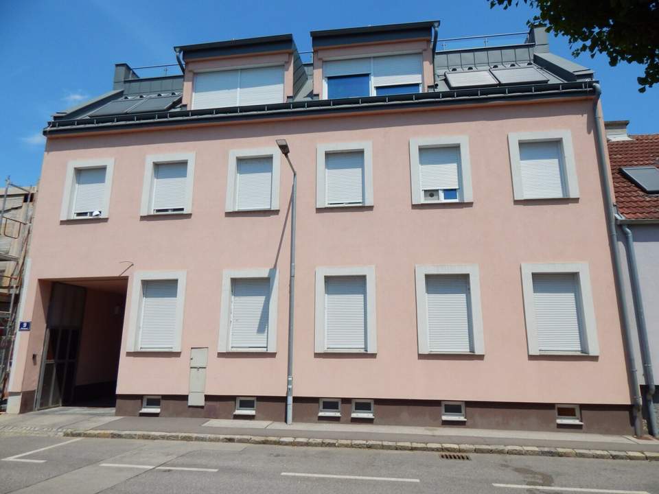 "Gelegenheit" Helle und ruhige Terrassenwohnung in zentraler Lage