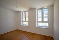 "Dachgeschoss, Balkon & grüner Ausblick"