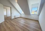 Wohnen mit Stil - sanierte 93 m² Altbauwohnung mit Parkplatz und Balkon