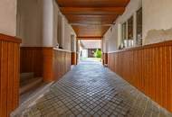 TOP ANGEBOT: VIERKANTHOF IN ZENTRALER LAGE: HISTORISCHE SUBSTANZ MIT POTENZIAL!