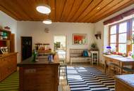 Ein Vierkanthof wie aus dem Bilderbuch – liebevoll renoviertes Wohnhaus und traumhafter Innenhof