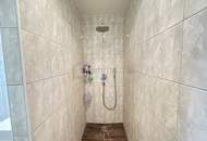 Unschlagbares Top-Angebot ! Luxuriöser Bungalow mit hochwertiger Ausstattung, Hohenems, zentrumsnah, sehr geräumige Dreier-Garage mit Fernbedienung, viel Grundstücksfläche, Gartenanlage, mit Terrasse, sehr gute Privat-Parksituation, Ruhelage, Sackgasse.