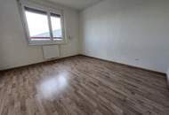 UNBEFRISTET!! Schöne, neuwertige Wohnung mit Freifläche
