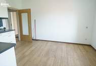 3 Wohneinheiten und ein Geschäftslokal mit vielen Lagerräumen auf 4.499m² Grund im Bauland Mischgebiet!
