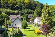 Reizvolles Holzhaus (gedämmt, verputzt) in ruhiger, naturnaher Lage - Neubaupotenzial!