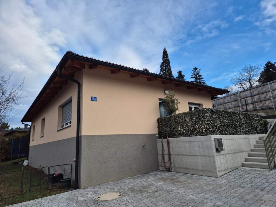 NEUBAU BUNGALOW IN SEHR GUTER WOHNLAGE MIT AUSBLICK