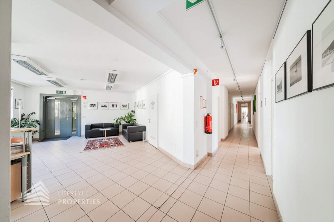 Erstbezug! Geräumiges 4-Zimmer Büro in Toplage