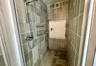 Sehr gepflegtes Ein- bis Zweifamilienhaus mit großem Garten und Doppelgarage!