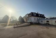Zeitlose Eleganz - Villa mit Parkgarten und Nebengebäuden