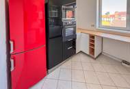 Helle Dachgeschosswohnung mit 3 Schlafzimmern, Kamin &amp; Dachterrasse