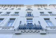 Helle Altbauwohnung mit Erkerzimmer im 18. Bezirk - Renovierungsbedarf mit Potenzial