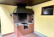 Sehr gepflegtes Ein- bis Zweifamilienhaus mit großem Garten und Doppelgarage!