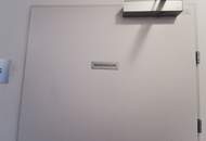 UNBEFRISTET - tolle Loggia - Helle 5-Zimmer Neubau Maisonette-Wohnung mit separater Küche, Lift, Gartennutzung und Garagenplatz optional