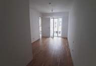 Helle 2-Zimmer-Dachgeschosswohnung mit Terrasse - in der Koloniestraße