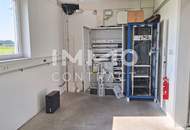 Modernes Betriebsgebäude mit Büro, Freiflächen und Parkplatz - Nähe Haag - Gewerbegebiet - beheizt