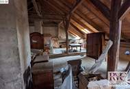 „Ihr Zuhause in Ernstbrunns Gründerzeit-Ikone – historische Eleganz im Dachgeschoss trifft moderne Vision“