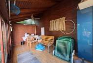 Solides Wohnhaus mit Nebengebäude und Pool in Kallham