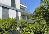 Helle Terrassenwohnung inklusive Pool, Weinkeller, Fitness- und Wellnessbereich