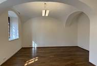 Büro/Praxis - neu saniert