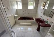 sehr gepflegtes Wohnhaus mit traumhaftem Blick auf die Burg