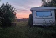 Seltene Gelegenheit Grundstück mit Wohnwagen und Waschhütte in traumhafter Aussichtslage, Stadtbergen bei Fürstenfeld