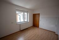 Ruhiges Haus für gewerbliche Zwecke! (Provisionsfrei)