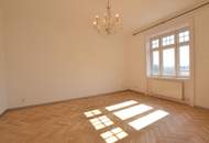 Altbaucharme trifft modernen Komfort – Stilvolle 2-Zimmer-Wohnung mit Blick ins Grüne