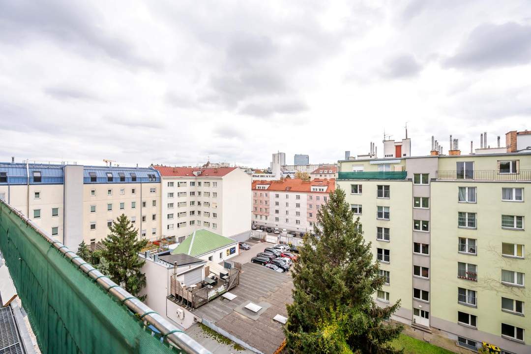 Sehr Schöne 3 Zimmer Wohnung mit Terrasse – Sofort Nutzbar